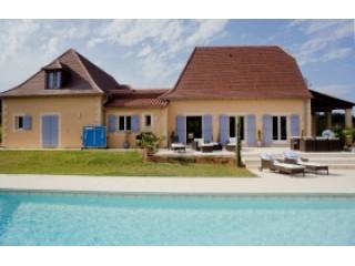 Superb Contemporary House With Heated..