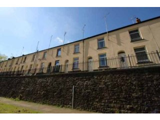 2 bedroom, Terraced House house for sale
