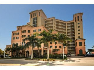 1 bedroom Condominium For Sale: Fort..