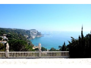 Wonderful Luxury Villa In One Of The..