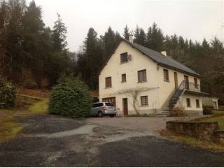 House On The Edge Of A Pretty Town