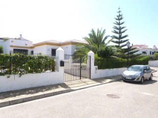 4 bedroom, 2 bathroom Villa, (build 151..