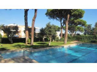 BRIGHT APARTAMENT WITH SWIMMING POOL IN..