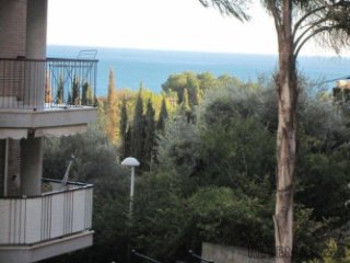 piso en una zona muy centrica del pueblo de calpe, dispone..