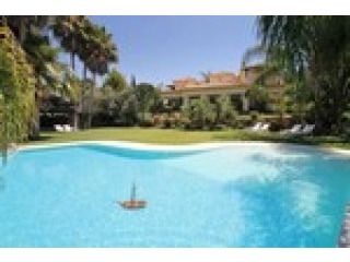 6 Bedrooms - Villa - Malaga - For Sale