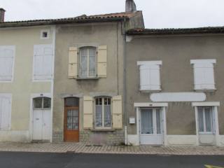 Terraced Town House With Courtyard