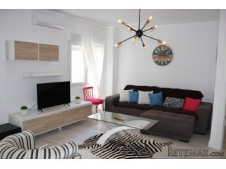 Planta: 1 con ascensor Sala de estar: 65 m2Año de..