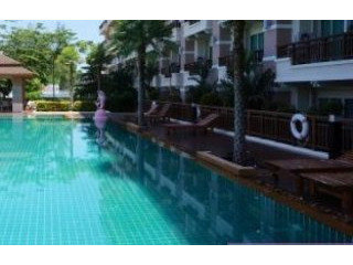 Centrally Located & Modern 2 Bedroom..