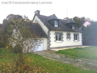 Det' 4 bed house, plus garage workshop..