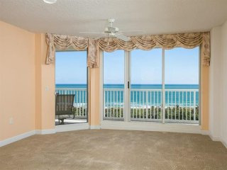3 bedroom Flat For Sale: 5049 N Highway..