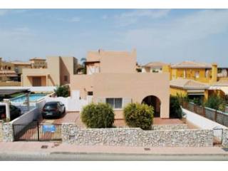 3 bedroom detached property with..