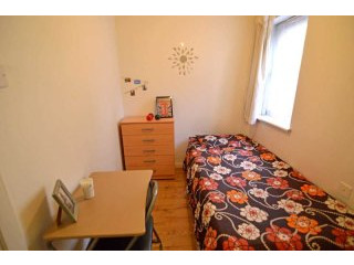 Single room, Zone 1, Tower Hill