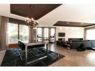 6 bedroom Detached House For Sale:..