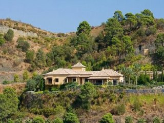 4 Bedroom Villa For Sale In Marbella..