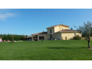 Modern Villa With Swimming Pool And..