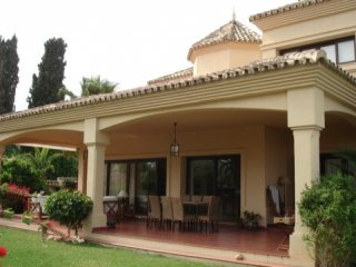 6 Bedroom Villa For Sale In Las..