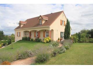4 bedroom Villa For Sale: 03000 ALLIER