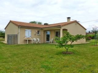 Detached Bungalow With Large Garden