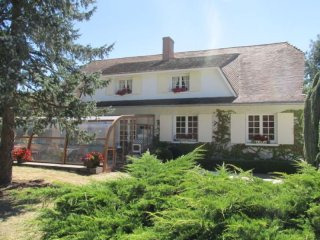 Large House With Swimming Pool