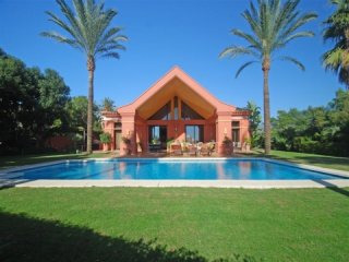 5 Bedroom Villa For Sale Situated In La..