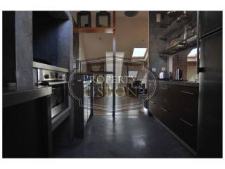 Chiado stunning very high end duplex..