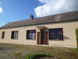 Partly Renovated Longere with 7060m2 of..