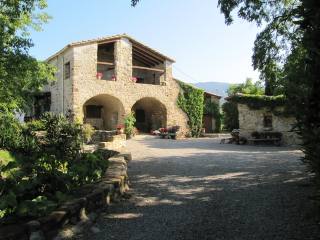 4 bedroom Country House For Sale: Besalú