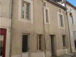 Two-Bedroom Town House In The Charente