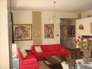 Β600 - FOR SALE LUXURY CORNER FLOOR..