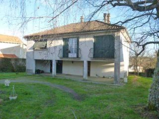 3 Bed Townhouse With Garden And Close..