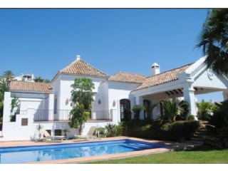 4 Bedrooms - Villa - Malaga - For Sale
