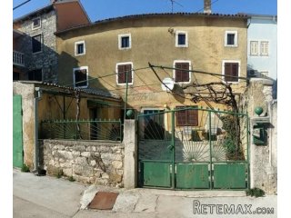 ISTRA, SVETVINČENAT, istarska kuća u jezgri mjesta