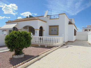 3 Bedrooms - Property - Alicante - For..