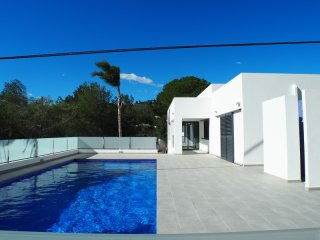 3 Bedrooms - Villa - Alicante - For Sale