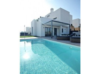 2 Bedrooms - Villa - Alicante - For Sale