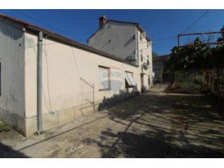 ISTRA,VINKURAN - kuća 150m2 s velikom okućnicom