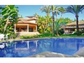 6 Bedrooms - Villa - Malaga - For Sale