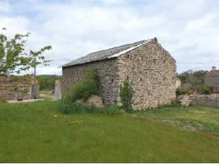 Barn a BETWEEN BRESSUIRE AND PARTHENAY