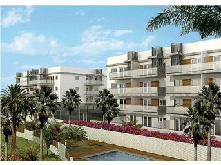* 3 Bed Beach Penthouse with Sea Views