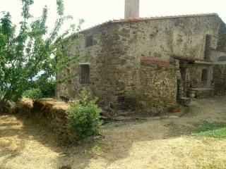 Partie De Mas En Pierres Sur 850m² De..