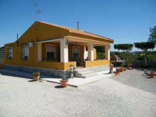 2 Bedrooms - Villa - Alicante - For Sale