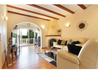 Exclusivity 3 bedroom house with great..