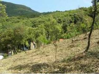 Land Of 2670 M² With A Building Part In..