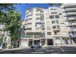 Apartment T3 In The Center Of Lisbon