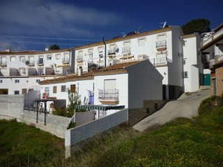 2 Bedrooms - Town House - Malaga - For..