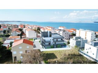 Penthouse S8 u Ninu, 100 m od mora, krovna terasa