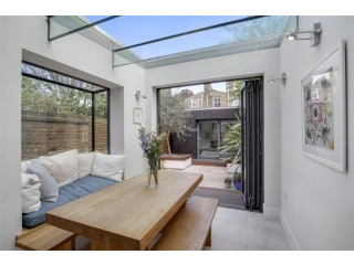 2 Bedroom House, Freehold