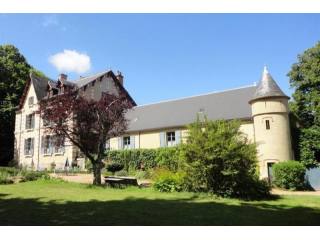 9 bedroom Castle For Sale: 03120..