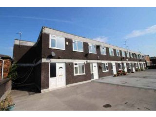 4 bedroom, Flat house for sale