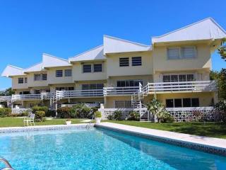 Apartment/townhouse - Adorable &..